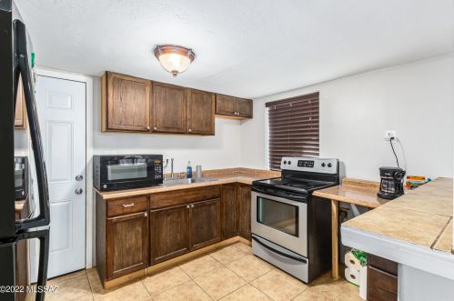 225 Columbia St, Tucson AZ  85714-2517 exterior