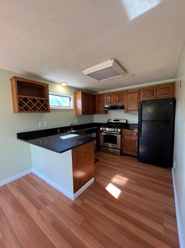 24 Frd Lndg Dr, Dover NH 03820-4552 exterior