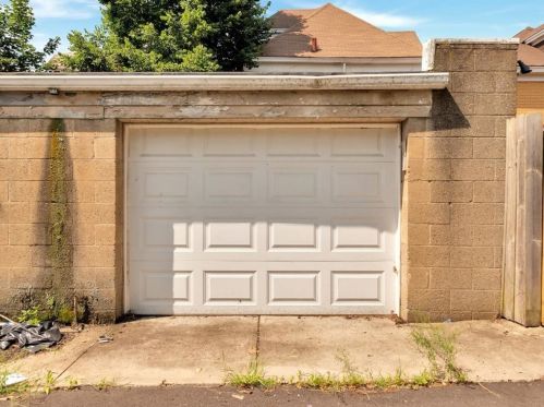 3016 Landis St, Pittsburgh PA 15204-1716 exterior