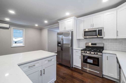 15 17 St, Huntington Station NY 11746-2913 exterior