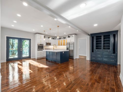 2048 Pratt Blvd, Chicago IL  60645-4981 exterior