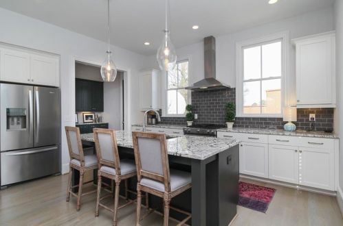 582 Bismark Rd, Atlanta GA 30324-4101 exterior