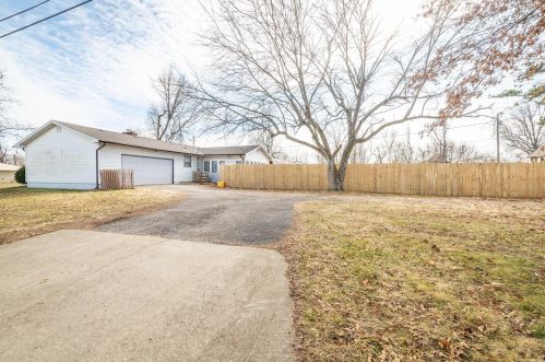 1503 Finn Dr, Lebanon MO 65536-3950 exterior