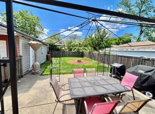 322 Clayton Ave, Hillside IL 60162-1612 exterior