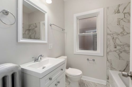 7259 Michigan Ave, Chicago IL 60637-4502 exterior