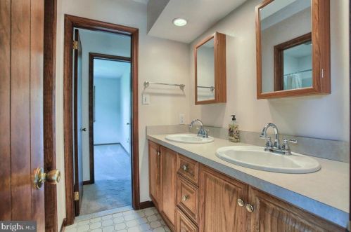 92 Roboda Blvd, Limerick PA 19468-2967 exterior