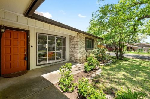 10412 Firethorn Ln, Austin TX  78750-1733 exterior