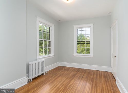 3524 Edmunds St, Washington DC 20007-1463 exterior