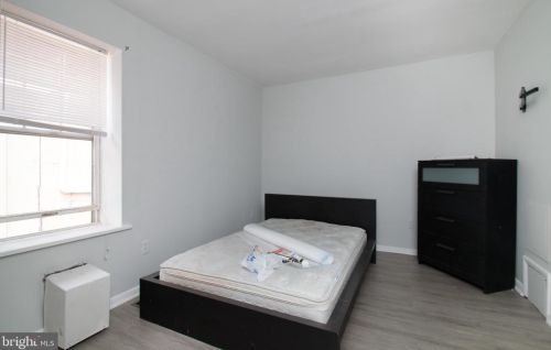 1144 4 St, Philadelphia PA 19133-3208 exterior