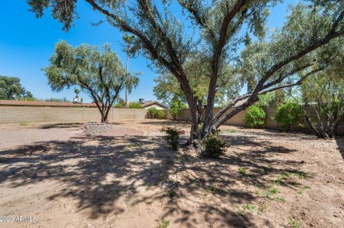 11617 37th Pl, Phoenix AZ  85028-2130 exterior