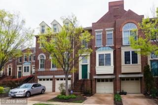 3805 Courtland Cir, Alexandria VA  22305-2061 exterior