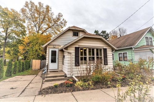 2610 Dayton St, Madison, WI 53704-5022