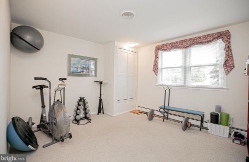 66 Red Lion Rd, Huntingdon Valley PA 19006-6436 exterior