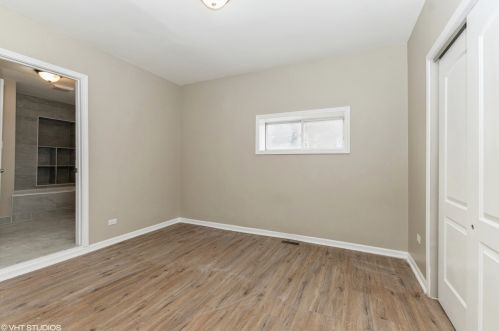 9059 Ellis Ave, Chicago IL 60619-7821 exterior