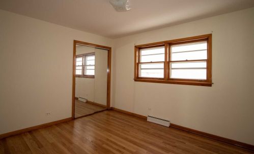 1935 Sayre Ave, Chicago IL 60634-2327 exterior