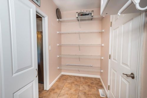 6066 Southcrest Way, Saint Louis MO 63129-2380 exterior