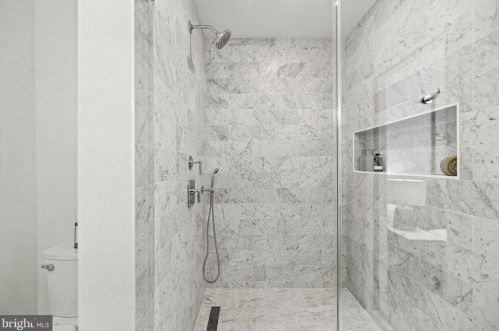 1632 15th St, Washington DC  20009-3850 exterior