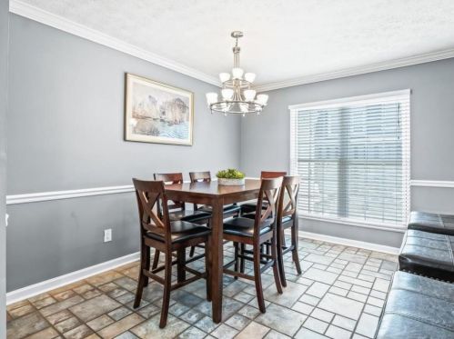 26 Independence Pl, Atlanta GA  30318-1505 exterior