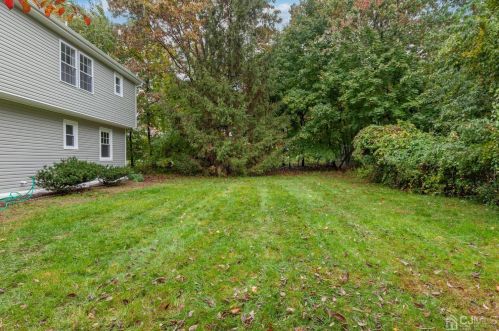 54 Howard Ave, Edison NJ  08837-3432 exterior