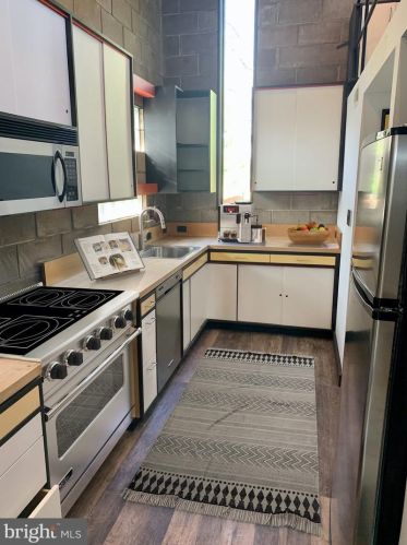 5171 Macarthur Blvd, Washington DC 20016-3315 exterior