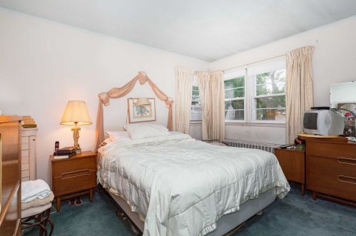 20 Marwood Dr, Poughkeepsie NY 12601-5430 exterior