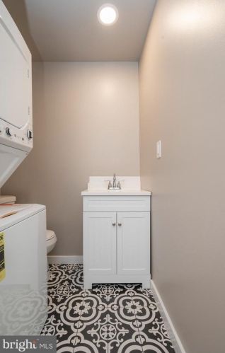 2721 Allegheny Ave, Philadelphia PA 19132-1226 exterior