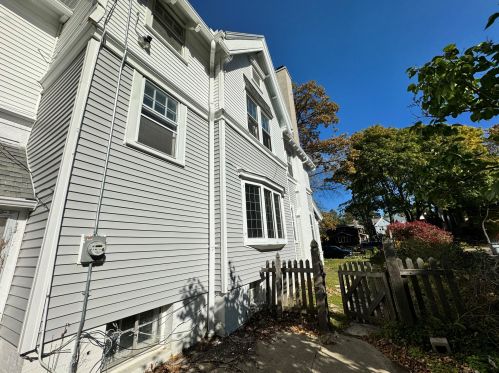 3225 Hackett Ave, Milwaukee WI 53211-3140 exterior