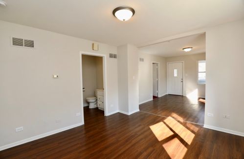 221 Iowa Ave, Joliet IL 60433-1927 exterior