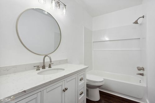 5442 Glen Haven Dr, Atlanta GA  30349-6481 exterior