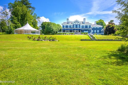 2 Kemble St, Lenox MA 01240-2816 exterior