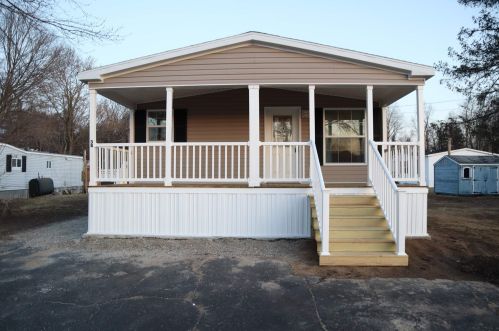 38 Hazel Dr, Concord, NH 03301-3484