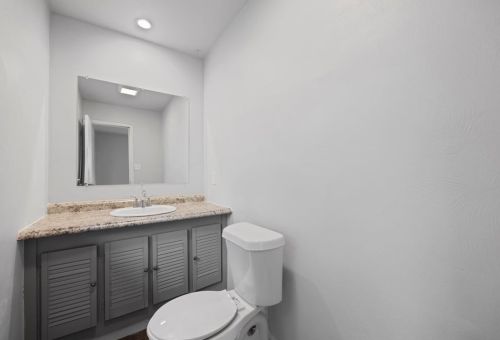 527 Pennview Dr, Pittsburgh PA 15235-4434 exterior