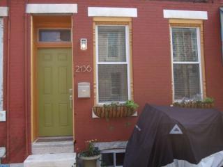 2136 Mountain St, Philadelphia PA  19145-1306 exterior