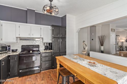 8936 Lakeview Dr, Chandler AZ 85248-6917 exterior