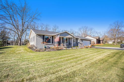 5001 Cedar Ridge Dr, Grand Rapids, MI 49525