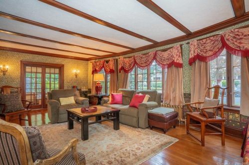 160 Oxford St, Hartford CT 06105-2514 exterior