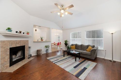 408 Colonial Park Blvd, Austin TX  78745-1782 exterior