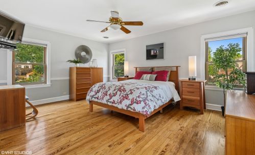 5800 Kenneth Ave, Chicago IL  60646-5910 exterior