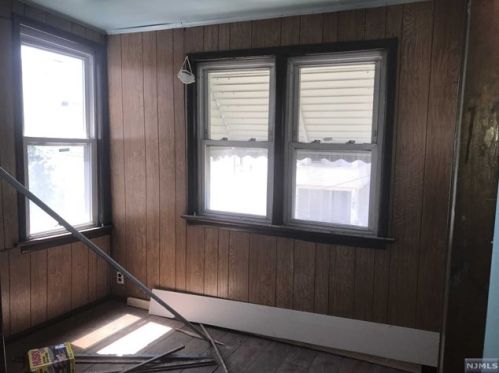 194 Wainwright St, Newark NJ 07112-1226 exterior