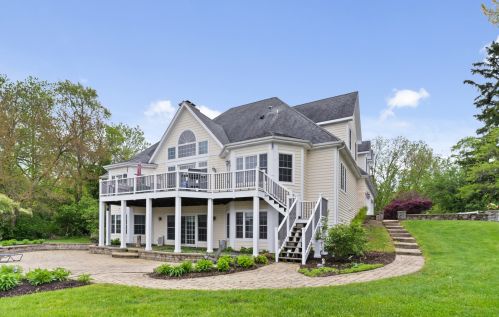 10714 Bull Valley Rd, Bull Valley IL  60098-8167 exterior