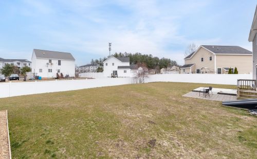 24 Amy Way, Concord NH  03303-1045 exterior