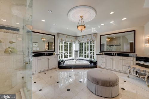 11720 Centurion Way, Rockville MD 20854-6420 exterior