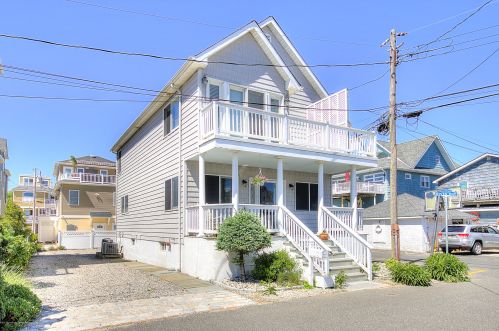 12 Riverview Pl, Locust, NJ 07760-2126