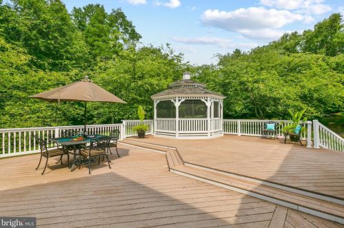 15173 Sapling Rdg Dr, Dayton MD 21036-1259 exterior