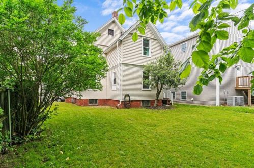 113 Oakland Ave, Providence RI 02908-3632 exterior