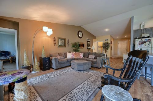 454 Chestnut Way, Linden MI 48451-8873 exterior