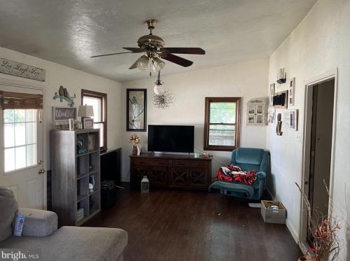 130 Lumber St, Littlestown PA 17340-1626 exterior