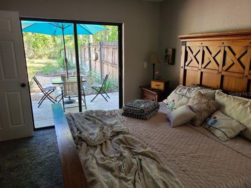 12504 Twin Br Acres Rd, Tampa FL 33626-4423 exterior