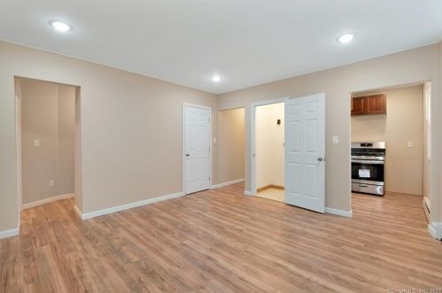 71 Albany Ave, New Britain CT 06053-3586 exterior