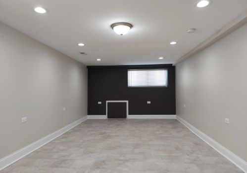 1605 15 Ave, Broadview IL 60153-1205 exterior